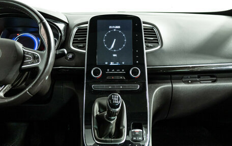 Renault Espace V рестайлинг, 2016 год, 1 300 989 рублей, 14 фотография