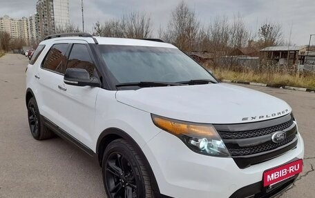 Ford Explorer VI, 2014 год, 1 939 500 рублей, 2 фотография