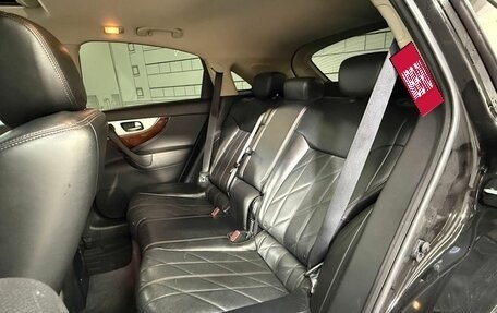 Infiniti QX70, 2016 год, 2 200 000 рублей, 23 фотография