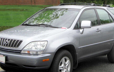 Lexus RX IV рестайлинг, 2000 год, 850 000 рублей, 1 фотография