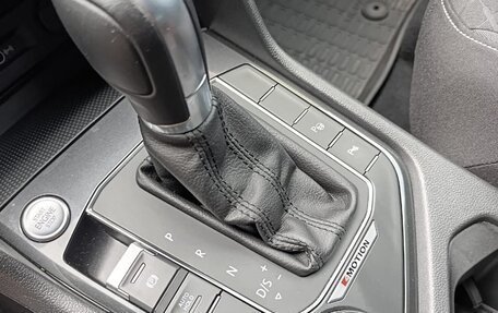 Volkswagen Tiguan II, 2018 год, 2 473 000 рублей, 9 фотография