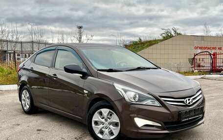 Hyundai Solaris II рестайлинг, 2015 год, 850 000 рублей, 2 фотография