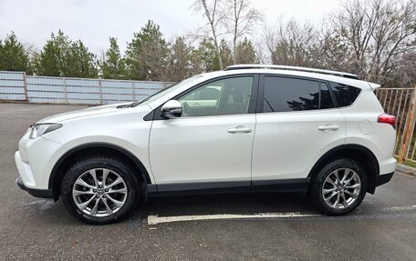 Toyota RAV4, 2016 год, 2 450 000 рублей, 4 фотография