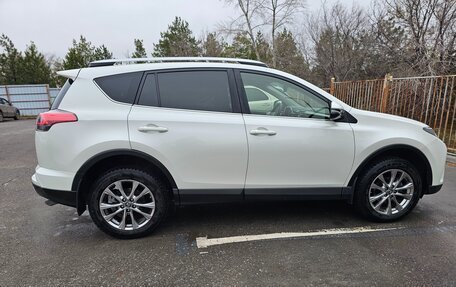 Toyota RAV4, 2016 год, 2 450 000 рублей, 14 фотография