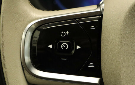 Volvo XC60 II, 2021 год, 3 850 000 рублей, 10 фотография