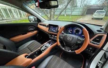 Honda Vezel, 2014 год, 1 350 000 рублей, 6 фотография