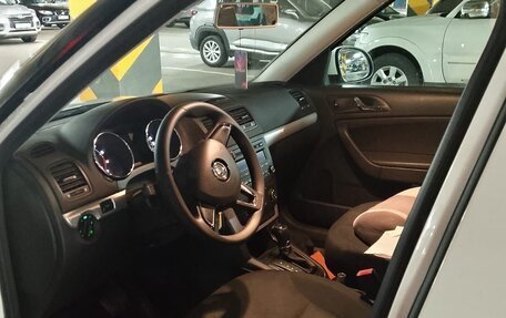 Skoda Yeti I рестайлинг, 2014 год, 808 000 рублей, 5 фотография