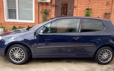 Volkswagen Golf V, 2005 год, 650 000 рублей, 3 фотография