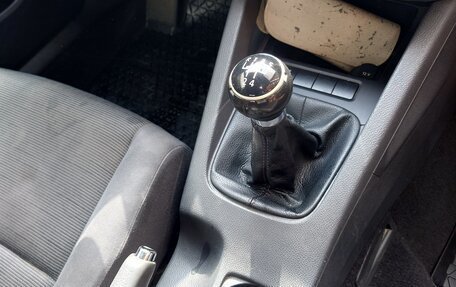 Volkswagen Golf V, 2005 год, 650 000 рублей, 21 фотография