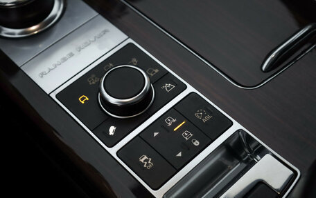 Land Rover Range Rover IV рестайлинг, 2013 год, 3 049 000 рублей, 23 фотография