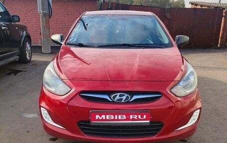 Hyundai Solaris II рестайлинг, 2011 год, 750 000 рублей, 1 фотография