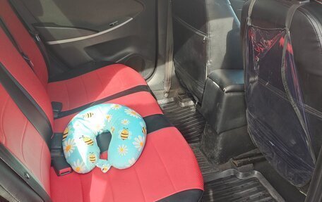 Hyundai Solaris II рестайлинг, 2011 год, 750 000 рублей, 3 фотография