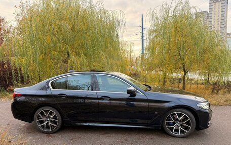 BMW 5 серия, 2022 год, 6 060 000 рублей, 9 фотография