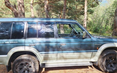 Mitsubishi Pajero III рестайлинг, 1995 год, 950 000 рублей, 2 фотография