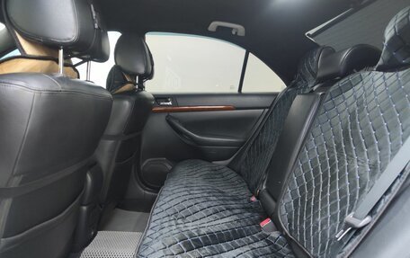 Toyota Avensis III рестайлинг, 2007 год, 900 000 рублей, 15 фотография