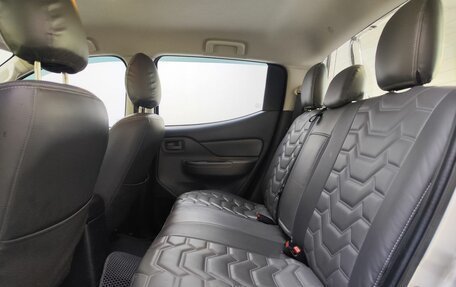 Mitsubishi L200 IV рестайлинг, 2015 год, 1 549 000 рублей, 15 фотография