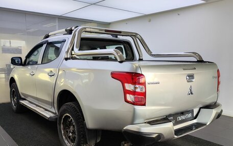 Mitsubishi L200 IV рестайлинг, 2015 год, 1 549 000 рублей, 8 фотография