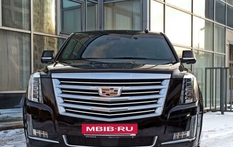 Cadillac Escalade IV, 2018 год, 5 000 000 рублей, 2 фотография
