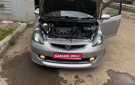 Honda Fit III, 2002 год, 350 000 рублей, 4 фотография