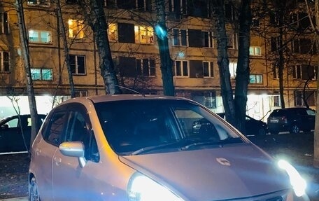 Honda Fit III, 2002 год, 350 000 рублей, 2 фотография