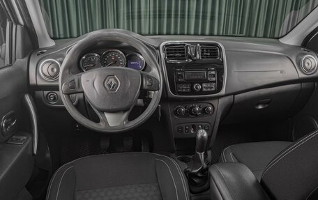 Renault Logan II, 2016 год, 699 000 рублей, 6 фотография