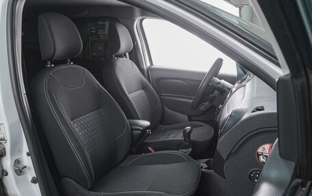 Renault Logan II, 2016 год, 699 000 рублей, 8 фотография