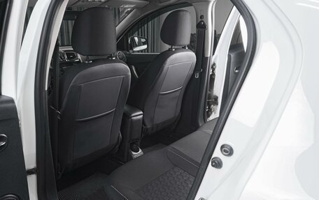 Renault Logan II, 2016 год, 699 000 рублей, 11 фотография