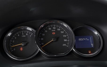 Renault Logan II, 2016 год, 699 000 рублей, 12 фотография