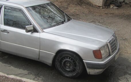 Mercedes-Benz E-Класс, 1993 год, 180 000 рублей, 4 фотография