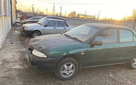 Mitsubishi Carisma I, 1997 год, 90 000 рублей, 3 фотография