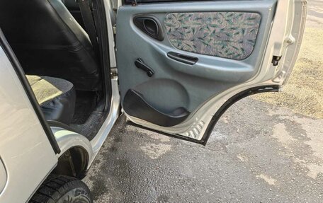 Chevrolet Niva I рестайлинг, 2003 год, 330 000 рублей, 6 фотография