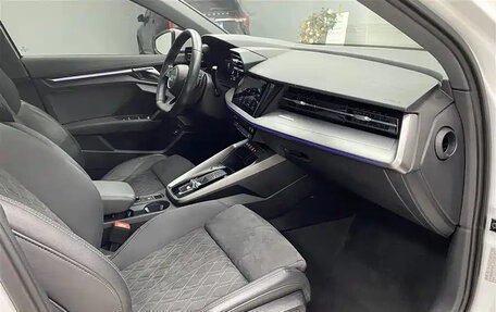 Audi A3, 2022 год, 2 300 000 рублей, 17 фотография