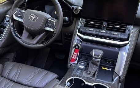 Toyota Land Cruiser, 2021 год, 11 800 000 рублей, 16 фотография