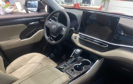 Toyota Highlander, 2025 год, 6 040 000 рублей, 16 фотография