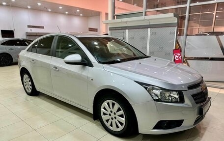 Chevrolet Cruze II, 2011 год, 789 900 рублей, 1 фотография