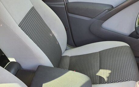 Volkswagen Tiguan I, 2010 год, 740 000 рублей, 14 фотография