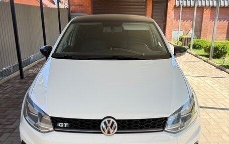 Volkswagen Polo VI (EU Market), 2018 год, 1 350 000 рублей, 3 фотография