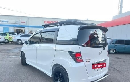 Honda Freed I, 2014 год, 1 050 000 рублей, 4 фотография