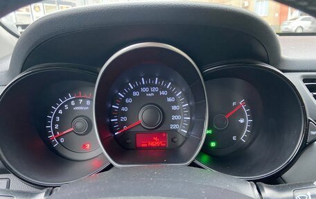 KIA Rio III рестайлинг, 2012 год, 670 000 рублей, 10 фотография