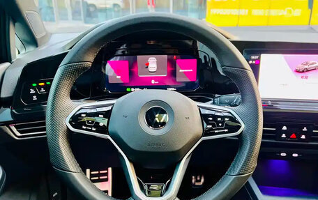 Volkswagen Golf VIII, 2022 год, 2 150 000 рублей, 7 фотография