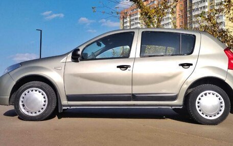 Renault Sandero I, 2011 год, 450 000 рублей, 2 фотография