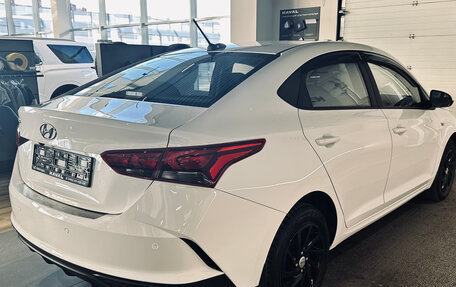 Hyundai Solaris II рестайлинг, 2022 год, 1 999 000 рублей, 4 фотография
