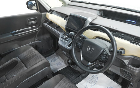 Honda Freed II, 2019 год, 1 969 000 рублей, 8 фотография