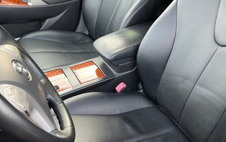 Toyota Camry, 2008 год, 980 000 рублей, 4 фотография