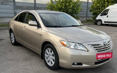 Toyota Camry, 2008 год, 980 000 рублей, 2 фотография