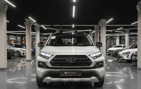 Toyota RAV4, 2025 год, 4 200 000 рублей, 3 фотография