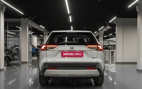 Toyota RAV4, 2025 год, 4 200 000 рублей, 6 фотография