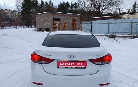 Hyundai Elantra V, 2015 год, 1 300 000 рублей, 2 фотография