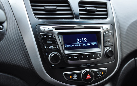 Hyundai Solaris II рестайлинг, 2016 год, 1 075 000 рублей, 17 фотография