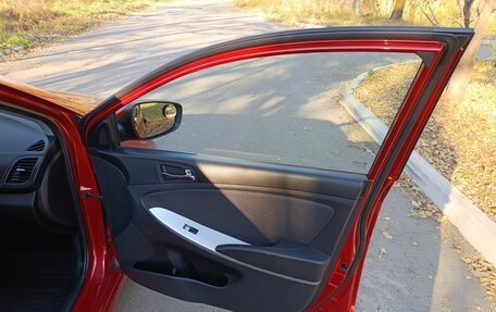 Hyundai Solaris II рестайлинг, 2011 год, 770 000 рублей, 22 фотография